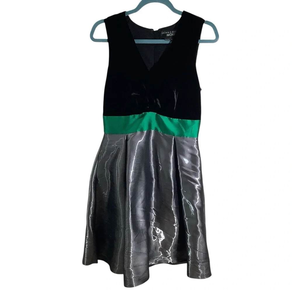Sachin & Babi Noir Elegant Colorblock Sleeveless Dress